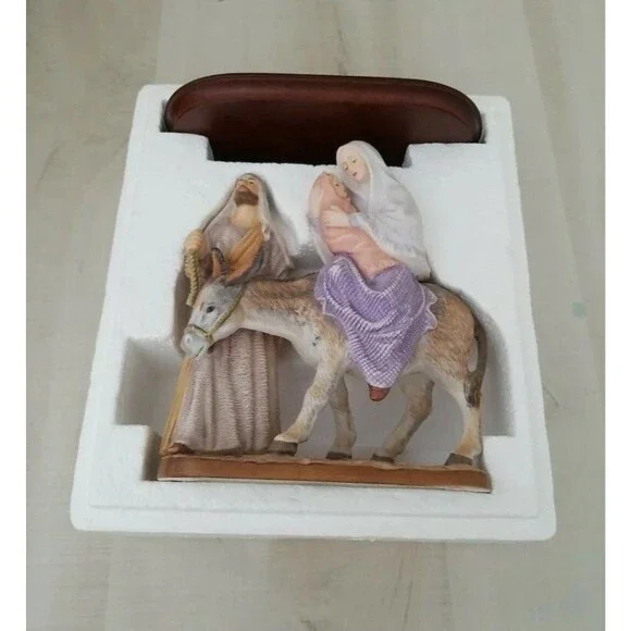 Vintage “Flight Into Egypt” 1992 Masterpiece Home Interiors Figurine, “retired” - Picture 6 of 7